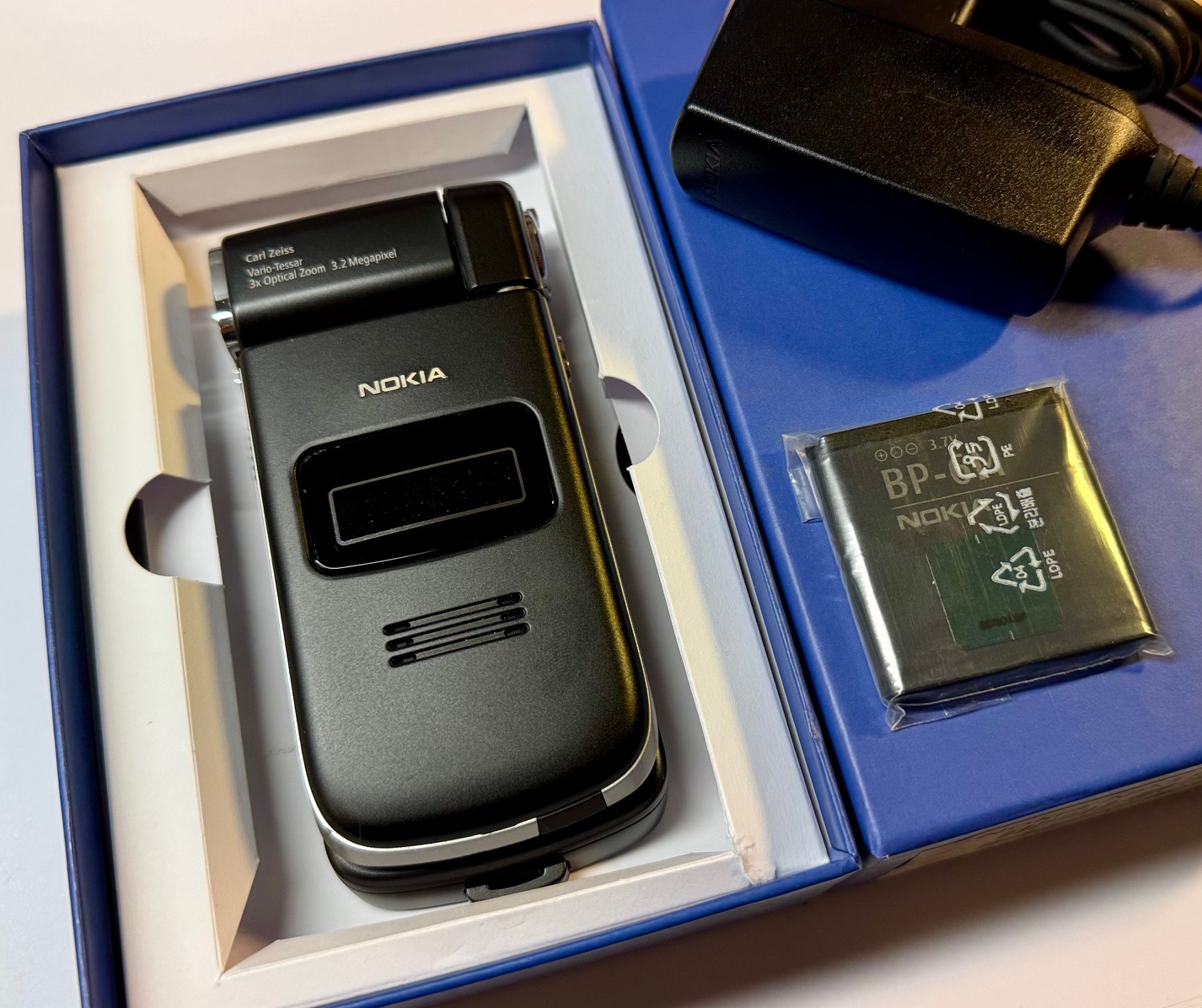 Nokia N93-1 Klapp-Handy Carl Zeiss Kamera Bluetooth UMTS WLAN simlockfrei