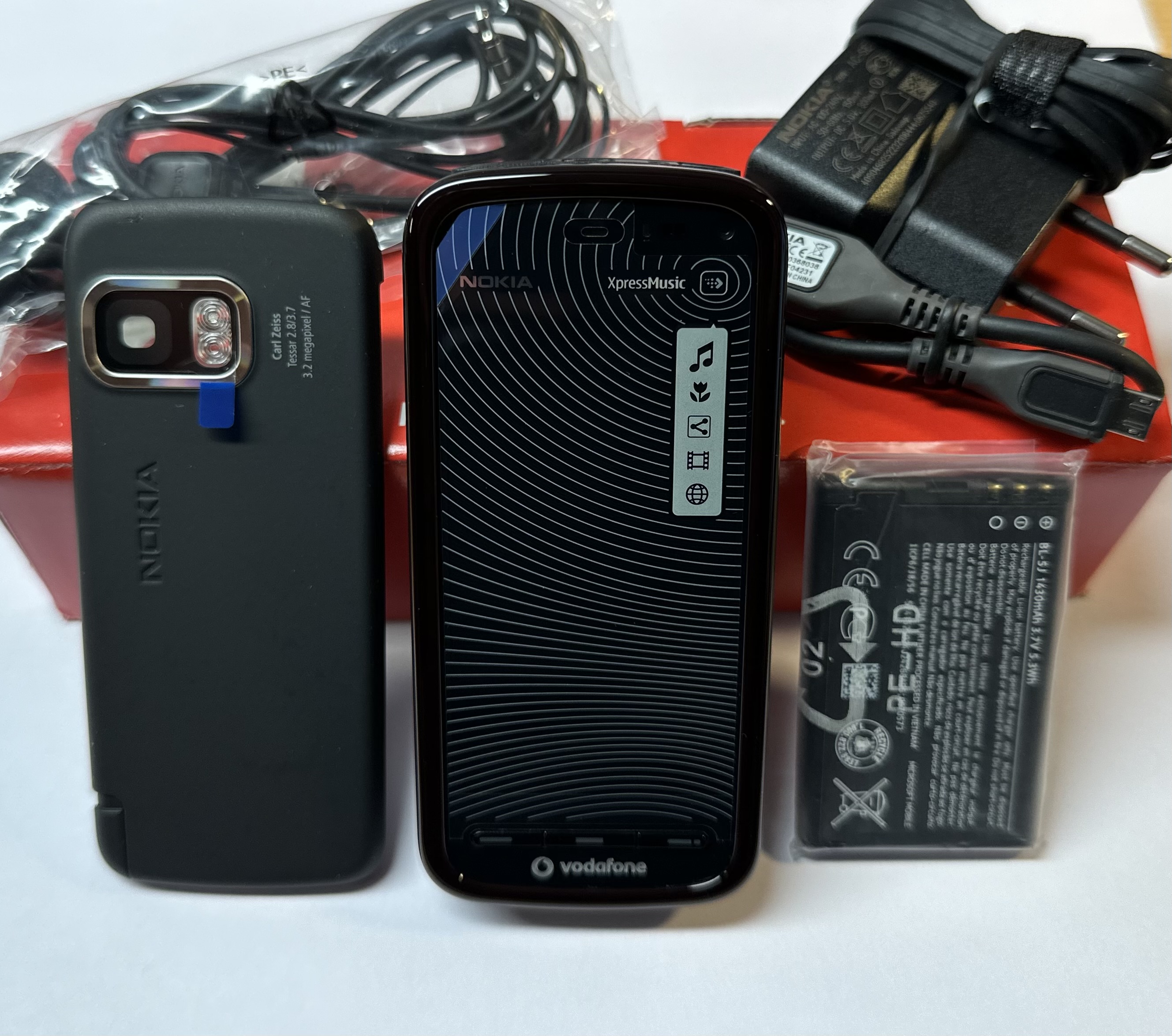 Nokia 5800 XpressMusic RM-356 Handy Smartphone Kamera MP3 WLAN UMTS Touch wie Neu (SWAP)
