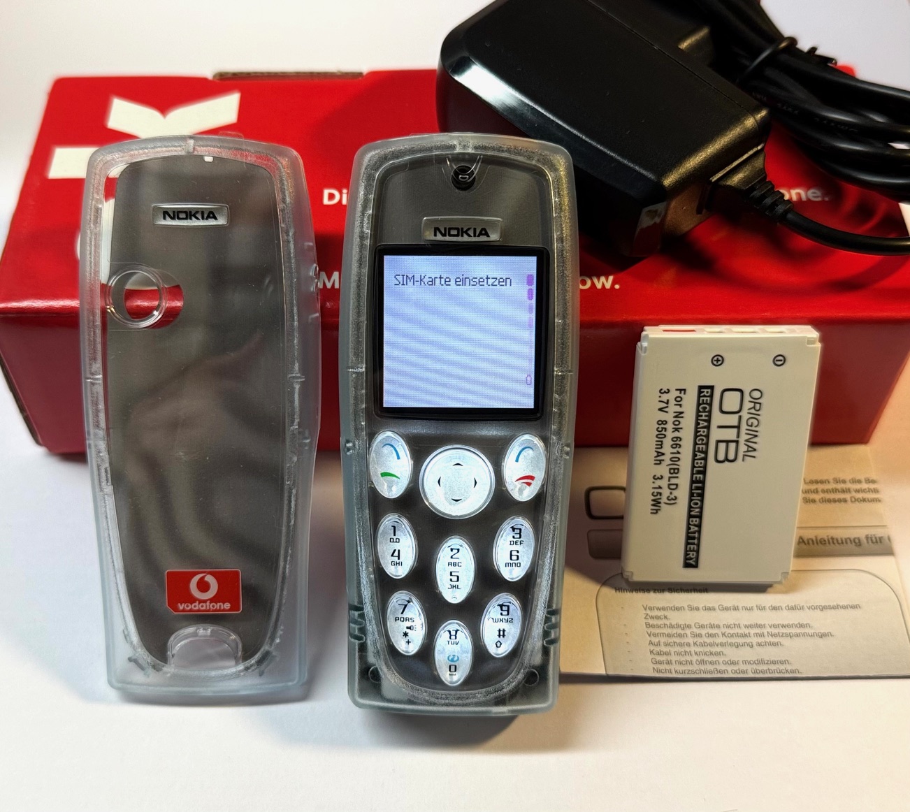 Nokia 3200 RH-30 Tasten-Handy Tri-Band Mobile Phone GPRS Kamera Neu New Box